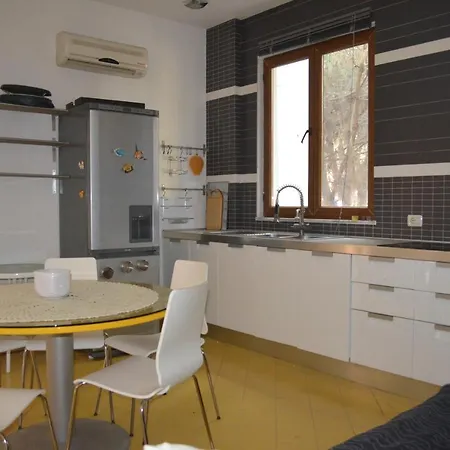 Prázdninový dům Wonderful House For Rent In Qerret 061 Golem (Tirana)