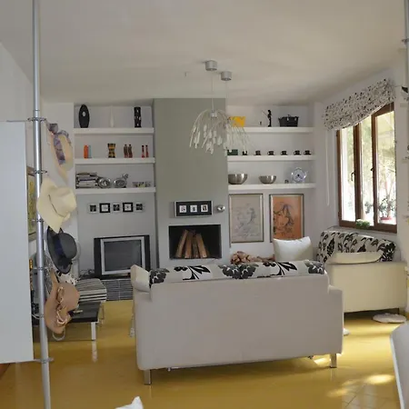Prázdninový dům Wonderful House For Rent In Qerret 061 Golem (Tirana)